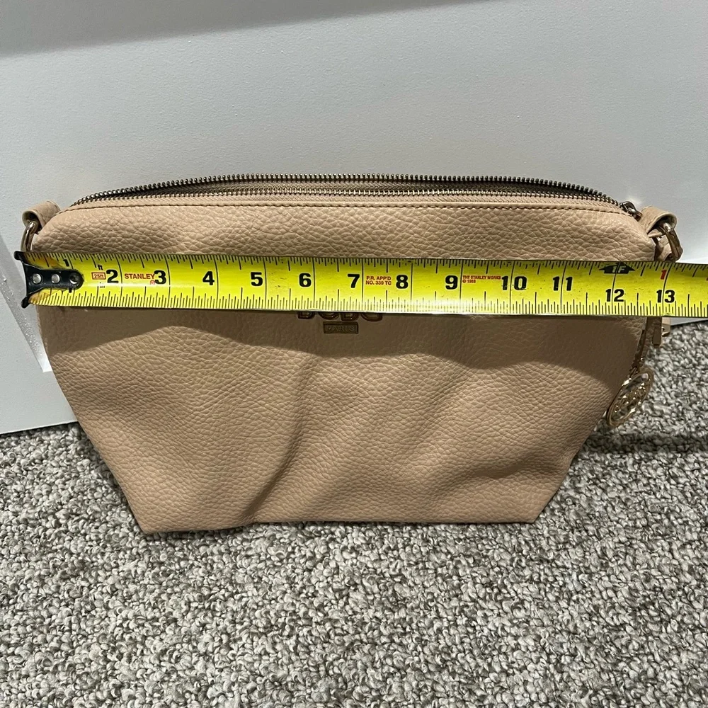 BCBG Paris Beige Bag Insert Organizer Zip Pouch Inner Tote Cosmetic Case